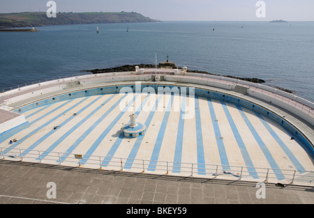 Svuotare piscina pubblica il Lido Tinside su la zappa a Plymouth South Devon England Regno Unito posizione costiera che si affaccia Plymouth Foto Stock