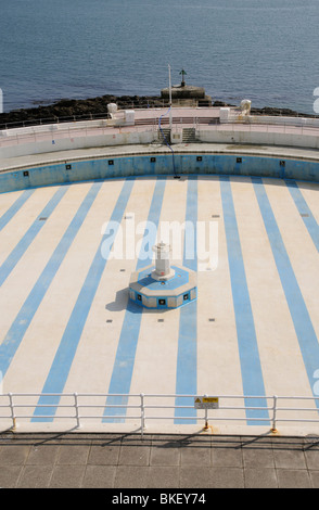 Svuotare piscina pubblica il Lido Tinside su la zappa a Plymouth South Devon England Regno Unito posizione costiera che si affaccia Plymouth Foto Stock