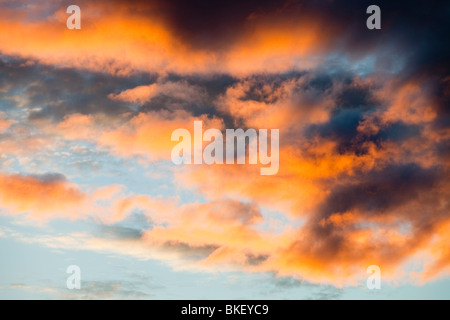 Nuvole al tramonto su ambleside, cumbria, Regno Unito Foto Stock