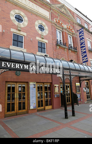 Facciata del teatro everyman su Regent street CHELTENHAM REGNO UNITO Foto Stock