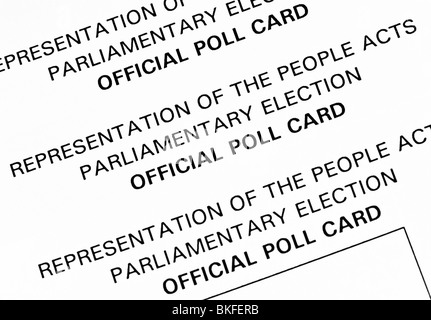 Foto macro ufficiale di schede di polling inviato per i residenti nel Regno Unito che permette loro di votare in un parlamentare elezione generale. Foto Stock