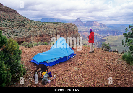Campeggio a ferro di cavallo Mesa sotto South Rim, il Parco Nazionale del Grand Canyon, Arizona, Stati Uniti d'America Foto Stock