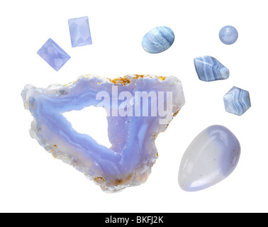 Diversi pezzi di blu di agata in pizzo su sfondo bianco Foto Stock