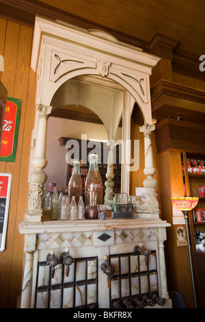 Antica fontana di soda sul display interno Biedenharn Museo della Coca-cola memorabilia, Vicksburg, Mississippi Foto Stock