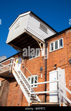 Magazzino convertito per l'utilizzo commerciale e residenziale a Snape Maltings, Suffolk, Regno Unito Foto Stock