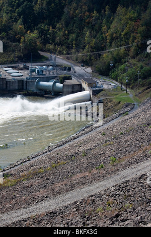 Centrale idroelettrica idroelettrica Gauley Summersville Dam negli Stati Uniti energia naturale Stati Uniti alta risoluzione Foto Stock