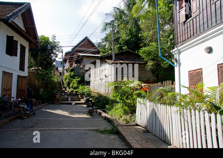 Case locali a Luang Prabang, Laos Foto Stock