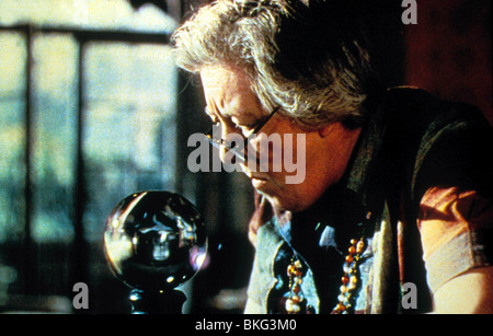 BLITHE SPIRIT (1945) MARGARET RUTHERFORD BLSP 005 Foto Stock