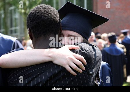 I laureati dopo la cerimonia di laurea presso la Jacobs University Bremen, Germania Foto Stock