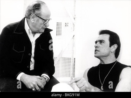 Il Carnefice di canzone (1982) Eli Wallach, TOMMY LEE JONES EXE 004 P Foto Stock