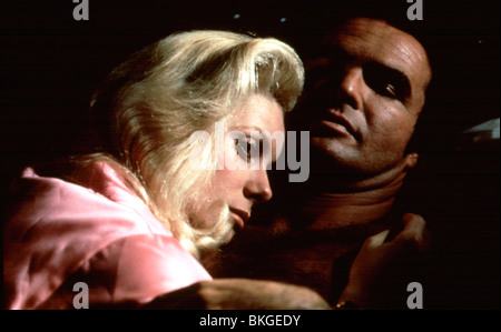 HUSTLE (1975) Catherine Deneuve, Burt Reynolds HUST 005 Foto Stock