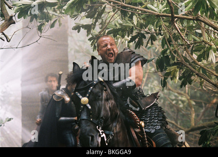 KING ARTHUR (2004) Ray Winstone KART 001-12 Foto Stock