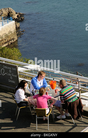 Waterfront cafe bar ristorante sulla Hoe Plymouth South Devon England Regno Unito Foto Stock