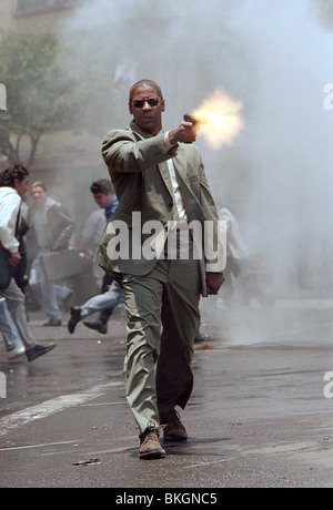 MAN ON FIRE (2004) Denzel Washington MNOF 001-20 Foto Stock