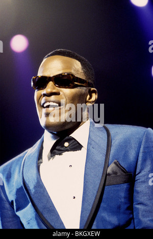 RAY (2004) sblocca il mio cuore: il Ray Charles Story (ALT) Jamie Foxx RAY 001-019 Foto Stock