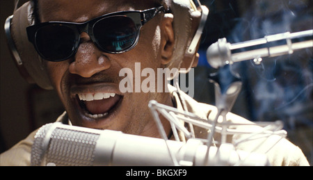 RAY (2004) sblocca il mio cuore: il Ray Charles Story (ALT) Jamie Foxx RAY 001-026 Foto Stock