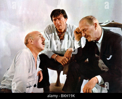 La SPY con un naso freddo (1966) LIONEL JEFFRIES, Laurence HARVEY SWCN 002FOH Foto Stock