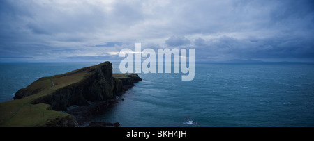 Neist Point sul giorno tempestoso, Isola di Skye in Scozia Foto Stock