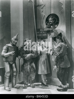 THE Wizard of Oz (1939) JACK HALEY, BERT LAHR, Judy Garland, FRANK MORGAN, RAY BOLGER WOZ 006P Foto Stock