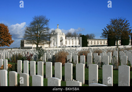 Tyne Cot cimitero, nelle Fiandre, in Belgio Foto Stock