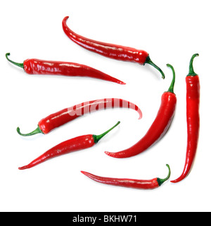Peperone rosso isolato su uno sfondo bianco Foto Stock