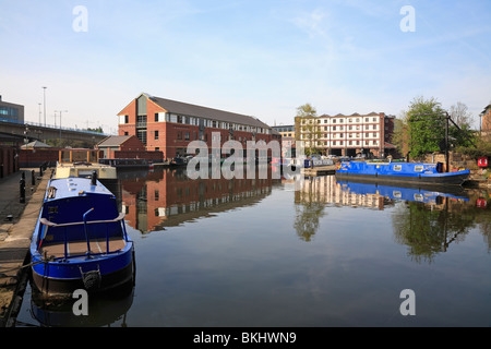 Victoria Quays, Wharf Street Bacino del canale, Sheffield South Yorkshire, Inghilterra, Regno Unito. Foto Stock