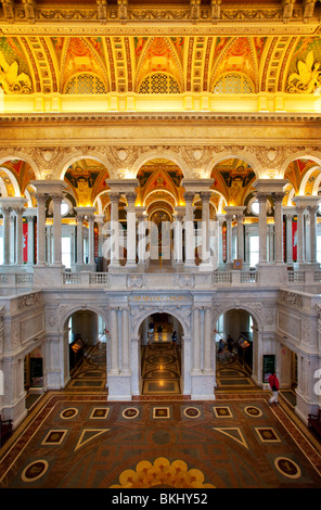 Architettura ornata all'interno del Jefferson edificio della Biblioteca del Congresso a Washington DC USA Foto Stock