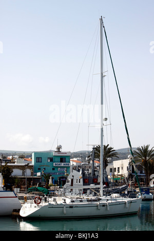 La pittoresca marina e porto di Latchi sull'isola di Cipro. Foto Stock