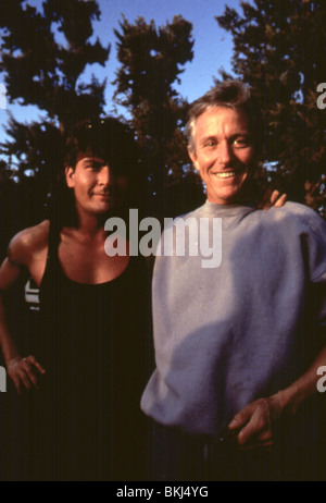 JIM ABRAHAMS (DIR) O/S 'HOT SHOTS 2 (1993)' con Charlie Sheen JMAB 004 Foto Stock