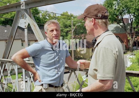 Le riprese O/S 'L'Uomo perfetto" (2005) MARK ROSMAN (DIR), MARC PLATT (PRO) PFTM 002-F6 Foto Stock