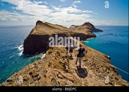 Walkers sul promontorio di Ponta de Sao Lourenco, di Madera Foto Stock