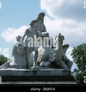 Inghilterra, London, Kensington Gardens, l'Albert Memorial, "l'Africa" gruppo da William Theed Foto Stock