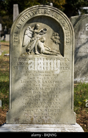 Accampati tombe nel cimitero di Magnolia, Charleston, Carolina del Sud Foto Stock