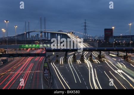 Dartford Bridge all'alba Foto Stock