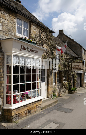 Casa del parco collezionisti Toy Museum Park street Stow on the wold GLOUCESTERSHIRE REGNO UNITO Foto Stock