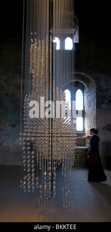 Northumberland Belsay - fortunato Spot, Swarovski crystal vetro scultura di cavallo da Stella McCartney sul display nel castello 2010. Foto Stock