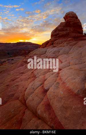 Tramonto a formazioni rocciose in Vermiglio scogliere monumento nazionale, Arizona Foto Stock
