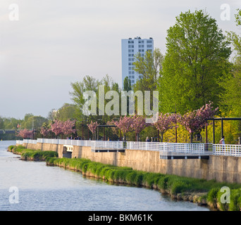 La prevista-out esplanade di Vichy per pedoni e per chi ama fare jogging (Francia). L'esplanade aménagée de Vichy pour piétons et joggeurs. Foto Stock