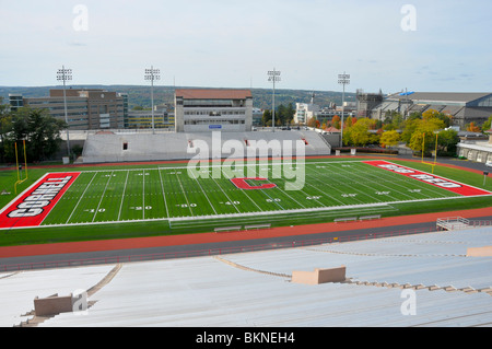 Stadio di Calcio Cornell University campus Ithaca New York Regione dei Laghi Finger Schoellkopf Memorial Foto Stock