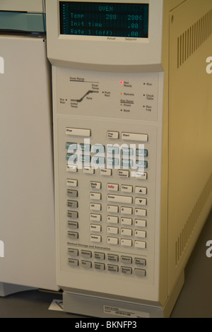 Gascromatografo macchine utilizzate per eseguire il test di vari campioni di prove forensi. Il Nebraska Stato criminalità patrol Lab. Foto Stock