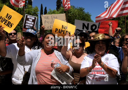 La Gran Marcha maggio su 1, 2010, in Tucson, Arizona, USA, la protesta della bill SB1070 che obiettivi l'immigrazione clandestina. Foto Stock