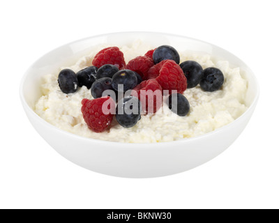 Per la ricotta con frutti di bosco Foto Stock