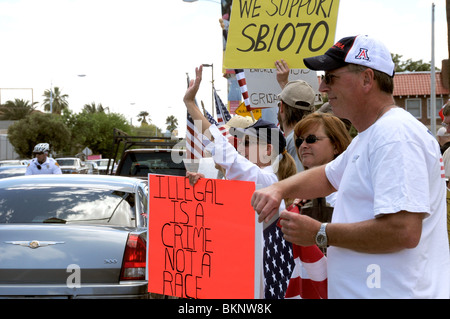 La Gran Marcha maggio su 1, 2010, in Tucson, Arizona, USA, la protesta della bill SB1070 che obiettivi l'immigrazione clandestina. Foto Stock