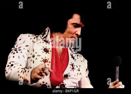 ELVIS ON TOUR (1973) ELVIS PRESLEY ELVT 002 Foto Stock