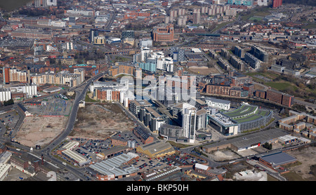 Clarence Dock e il centro cittadino di Leeds, West Yorkshire, nell'Inghilterra del Nord Foto Stock