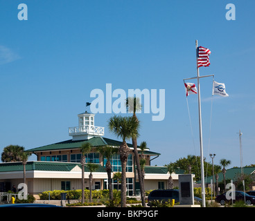 Padiglione presso l'ingresso a Port Canaveral appena a sud del Capo sulla Space Coast della Florida USA al Jetty Park Foto Stock