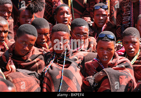 Il Lesotho: Redly composta da giovani uomini di celebrare una festa di iniziazione della loro ammissione nel mondo degli uomini adulti. Foto Stock