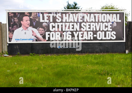 Partito conservatore 2010 elezione generale billboard con David Cameron in Newport South Wales UK Foto Stock