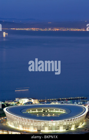 Vista del tramonto del nuovo FIFA 2010 allo stadio di Green Point, Città del Capo con Table Bay in background. Foto Stock