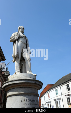 Statua di Sir Rowland Hill l'inventore del penny timbro a Kidderminster WORCESTERSHIRE REGNO UNITO Foto Stock